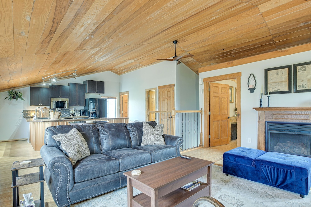Homey Ohio Getaway on Private 7-acre Farm! view 5