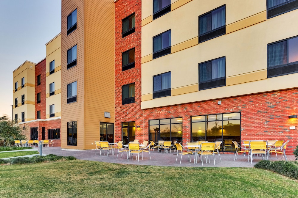 Dunn Vacations - Fairfield Inn Suites Dunn I-95 - Property Image 46