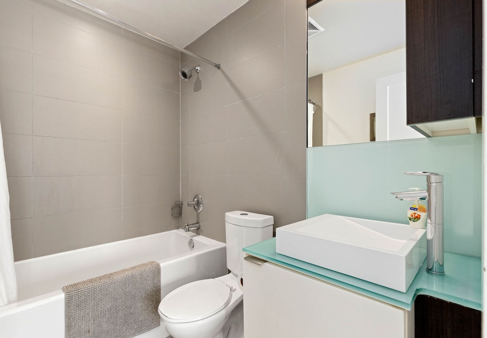 Applewood Suites - CN Tower & Convention