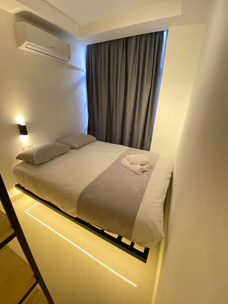 Deer Hotel & Hostel