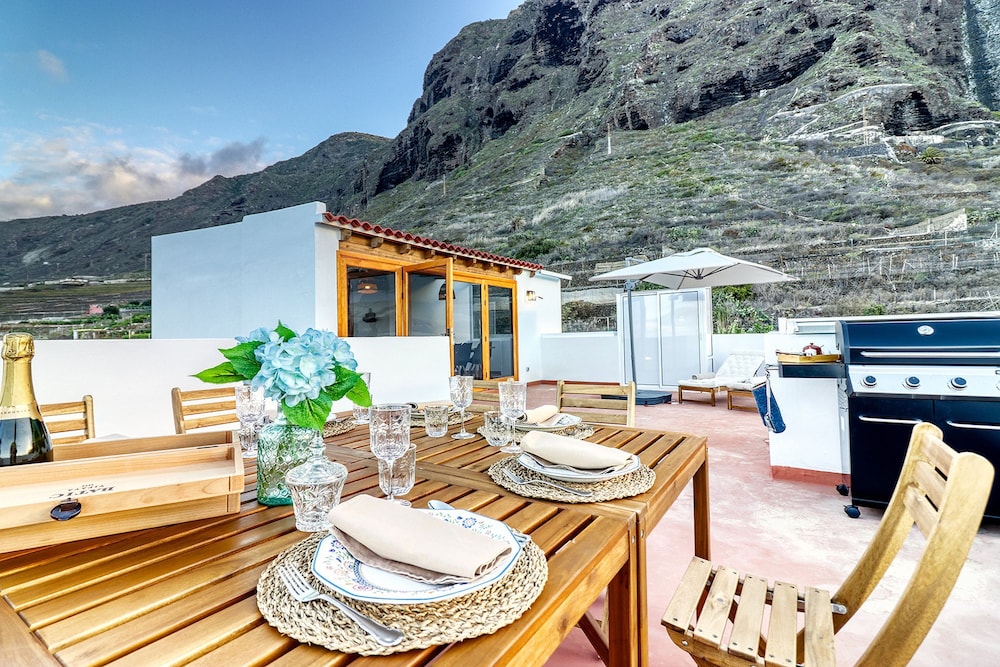 Special Home w Tropical Garden Near Seaside
