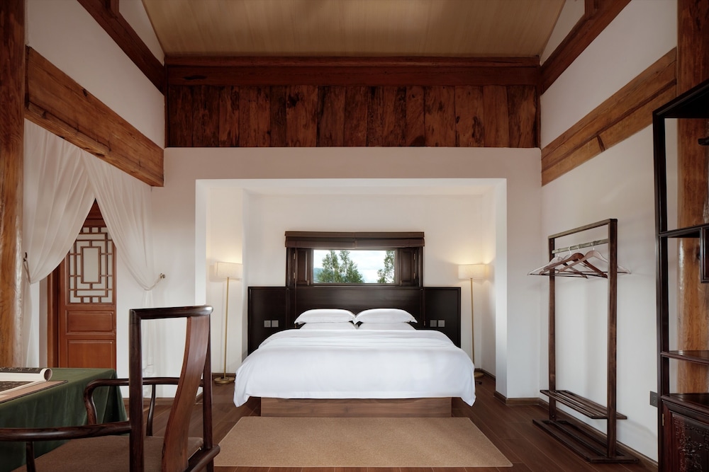 Shaxi Ancient Town Chang Le Li Chinese Courtyard Hotel