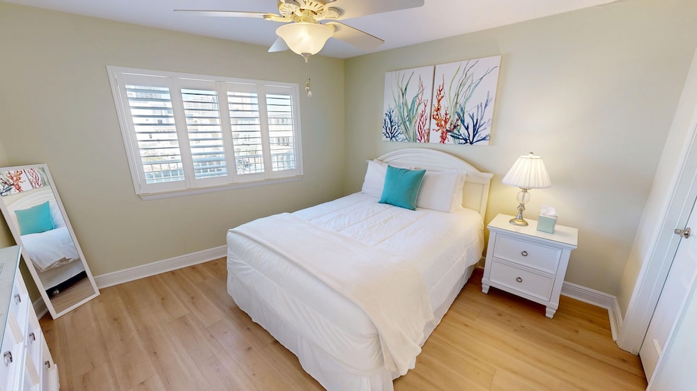 Mainsail 223 2 Bedroom Condo