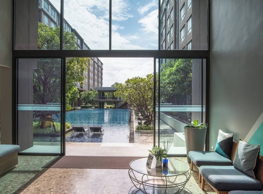 Valley Mountain View&city Proximity Golden Eight Apartment