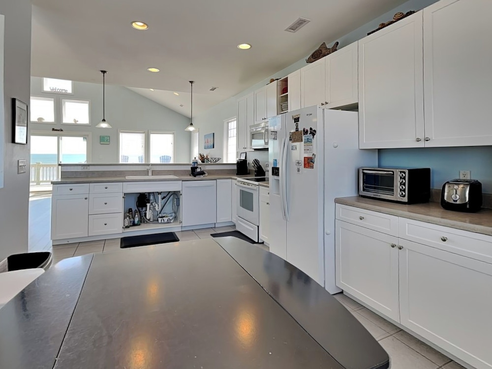 Bel Sole (Beautiful Sun) by Topsail Realty