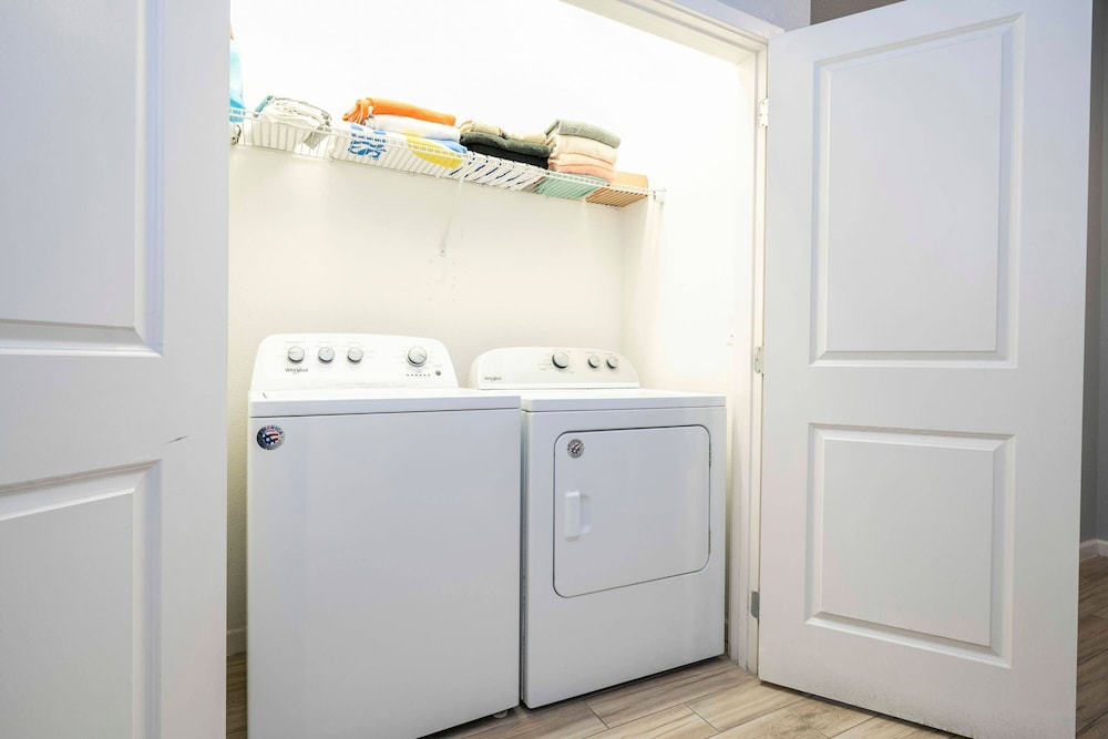 Spacious 12br Family Villa Near Disney Bella Vida