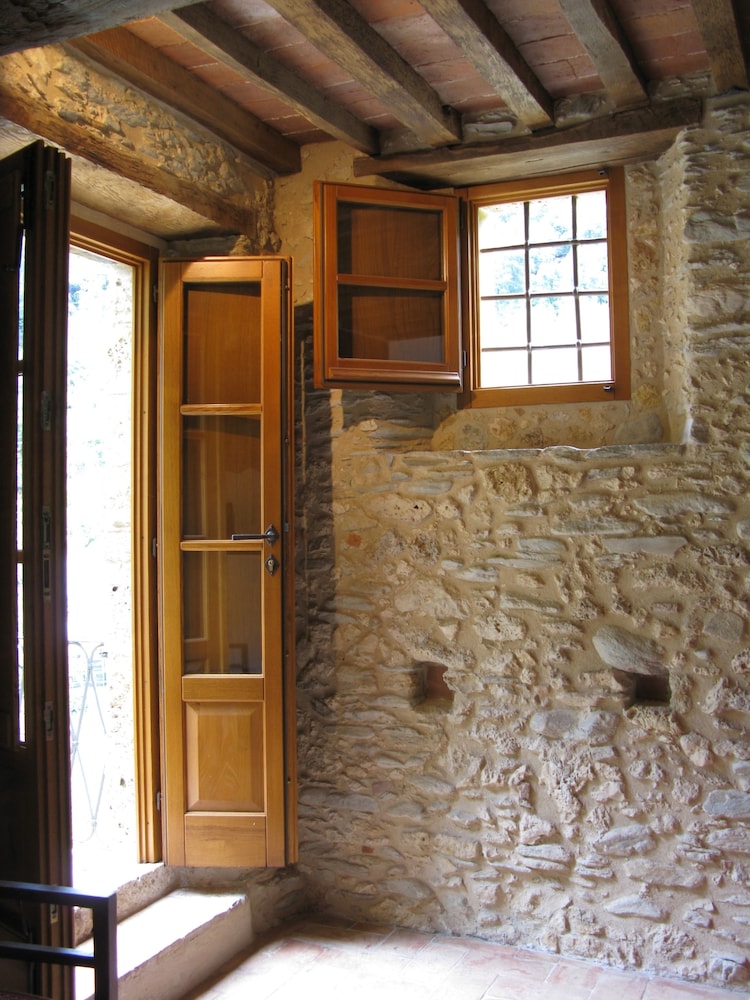 Almora Bed & Breakfast