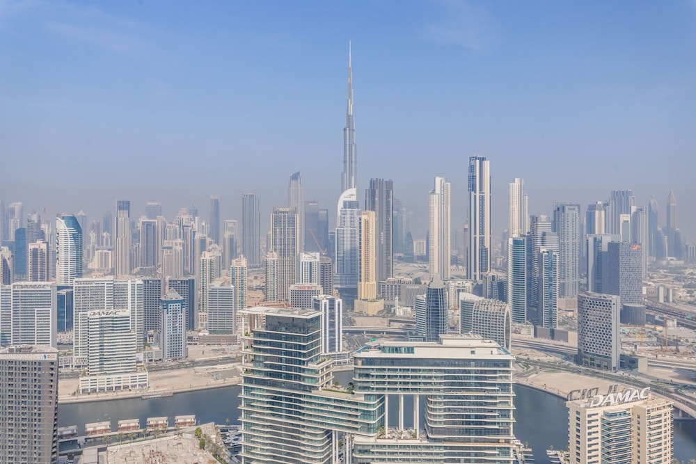 GLOBALSTAY. DAMAC Tower Paramount