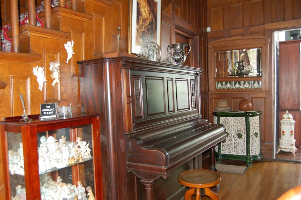 Mountain Laurel Inn