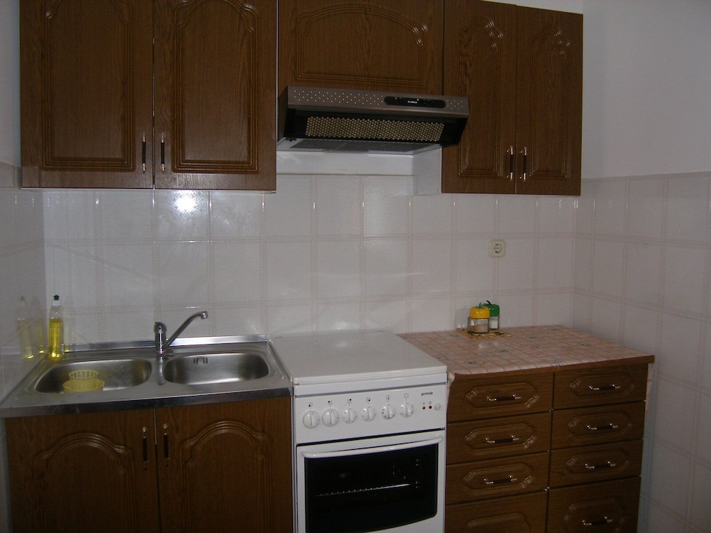 Cozy 4 Person Apartment Marija view 4