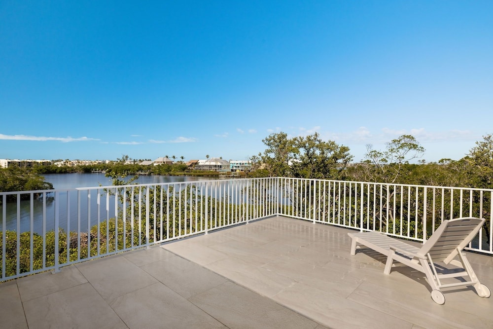 21381 Widgeon Point 6 Bedroom Estate