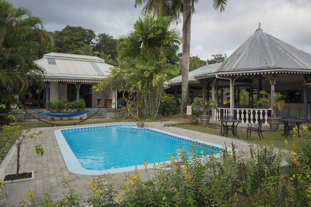 Auberge Chez Plume