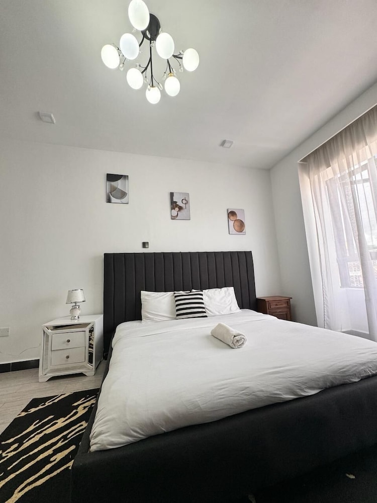 Staroot Residences