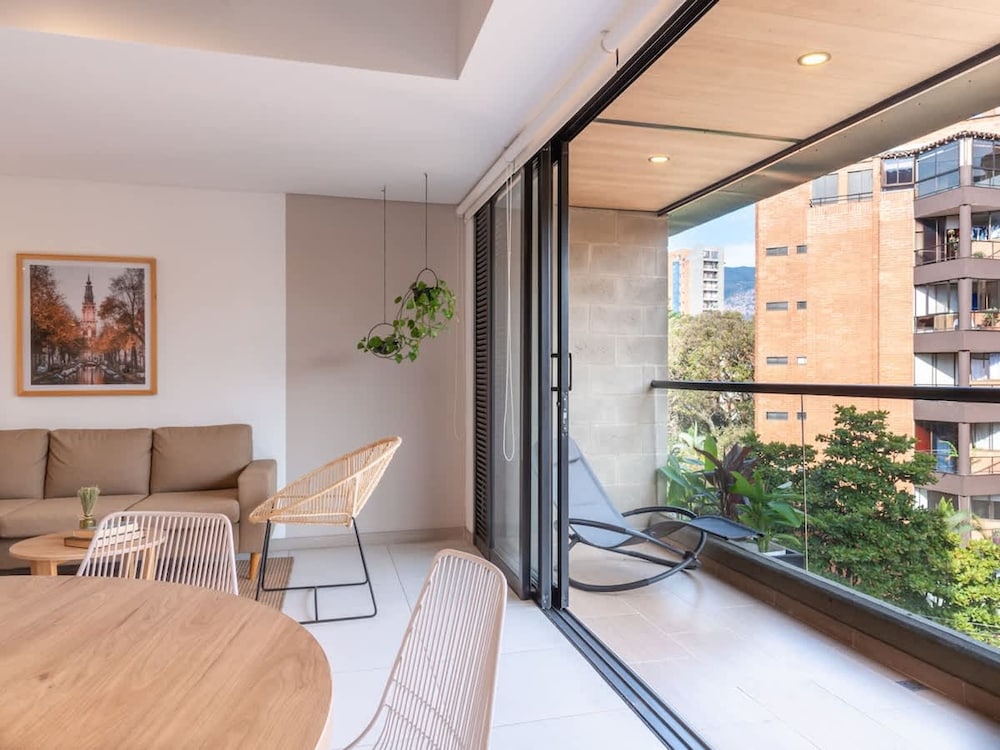 Bright 3BR in Laureles Medell n
