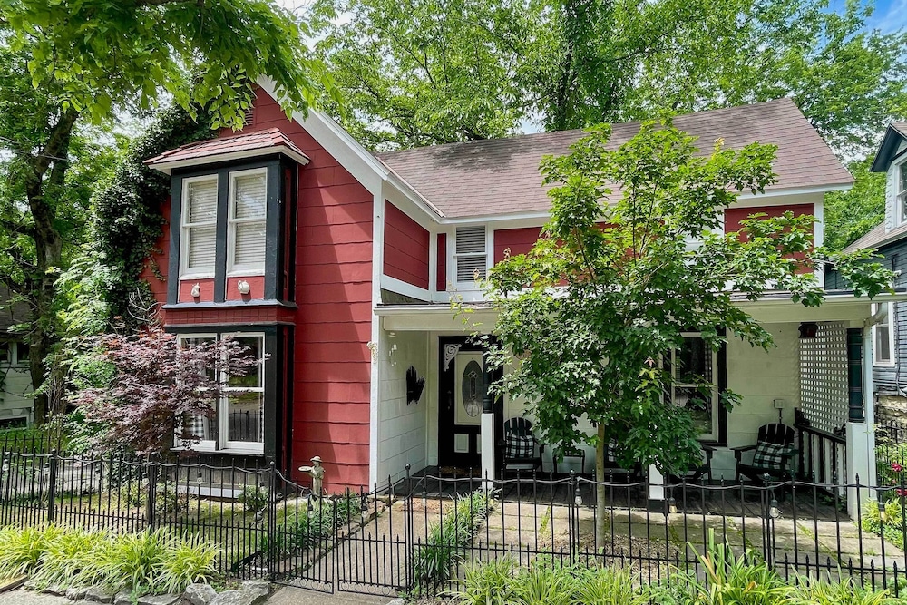 Walk to Dtwn: Historic Home in Eureka Springs