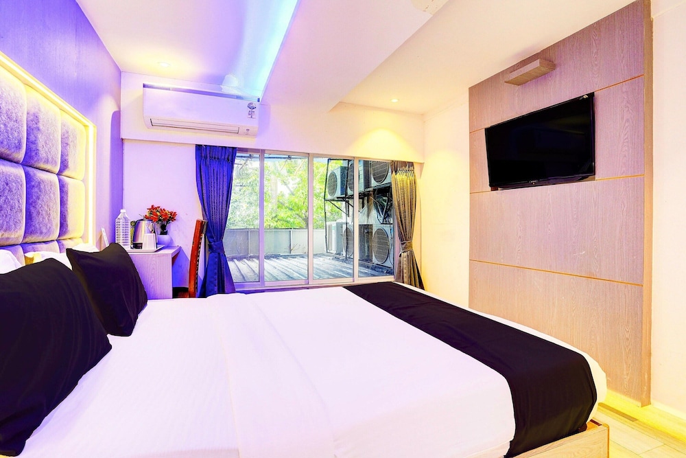 Pleasant Stays Near Powai Lake Mumbai