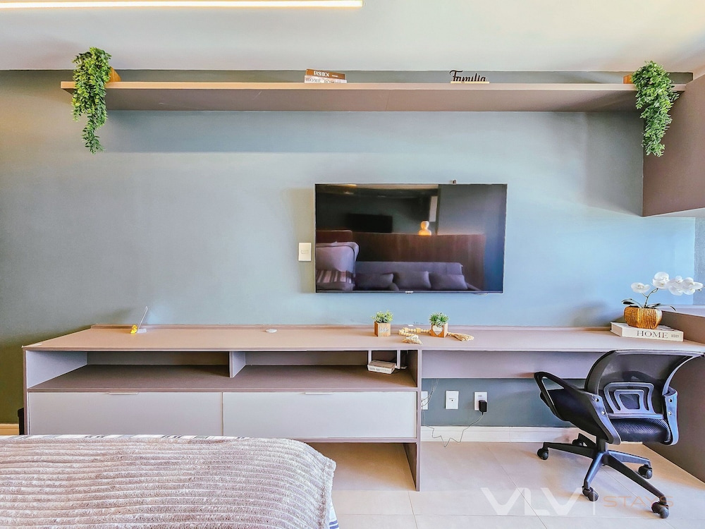 Art Studio by VLV Stays