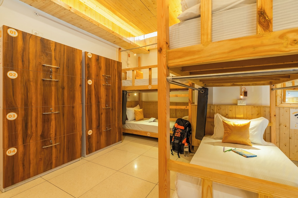 The Social Stays Kasol