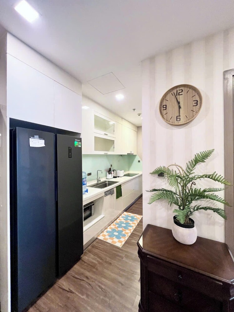 Apartment Landmark 81 by Urban Home