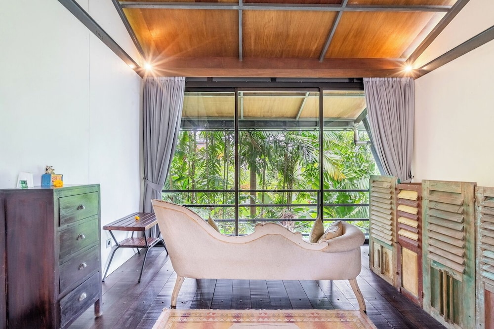Your Dream Waterfront Villa