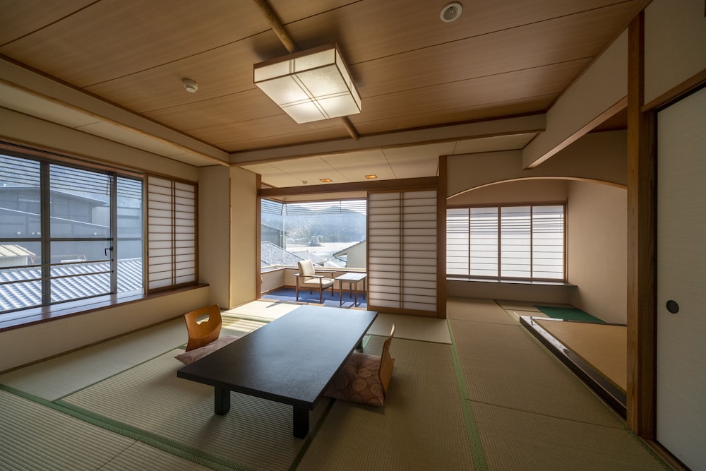 Hotel Miyarikyu