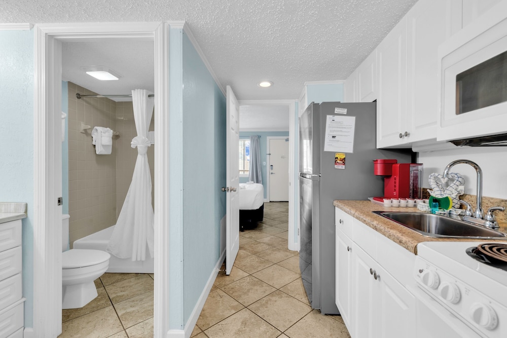 Bluewater Resort 1106