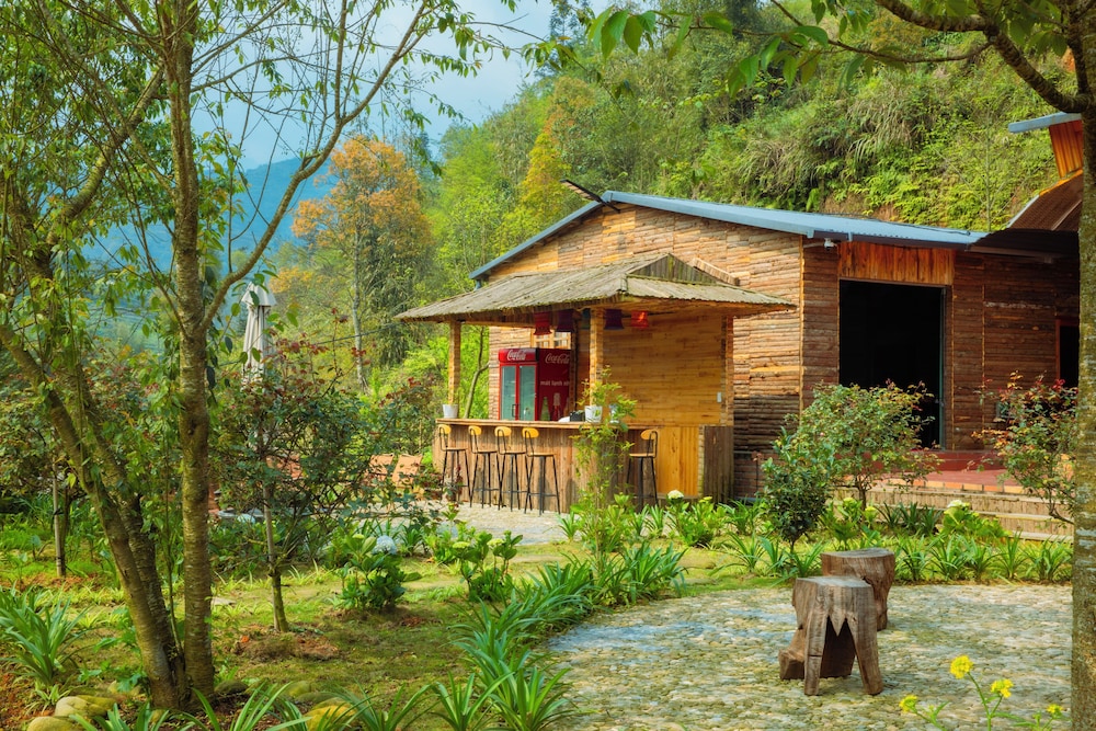 SaPa Village Retreat - Dine & Coffee