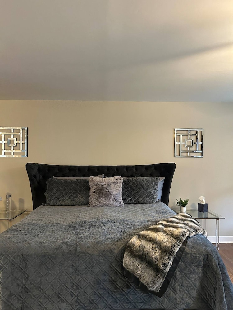 Southern Collective Sleeps8 Airport-beltline