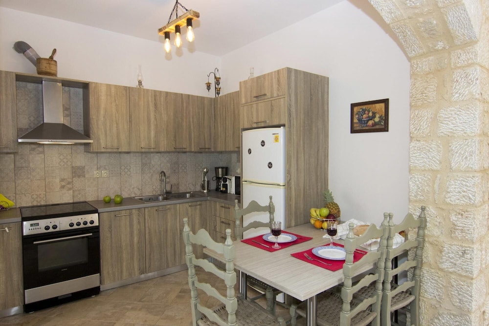 Selinitsa Stone Home - Mani s Private Pool Retreat view 5