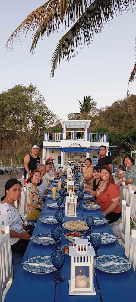 LA GRANDE SHORES Beach Resort