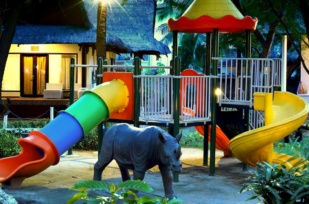 Jambuluwuk Oceano Resort Gili Trawangan