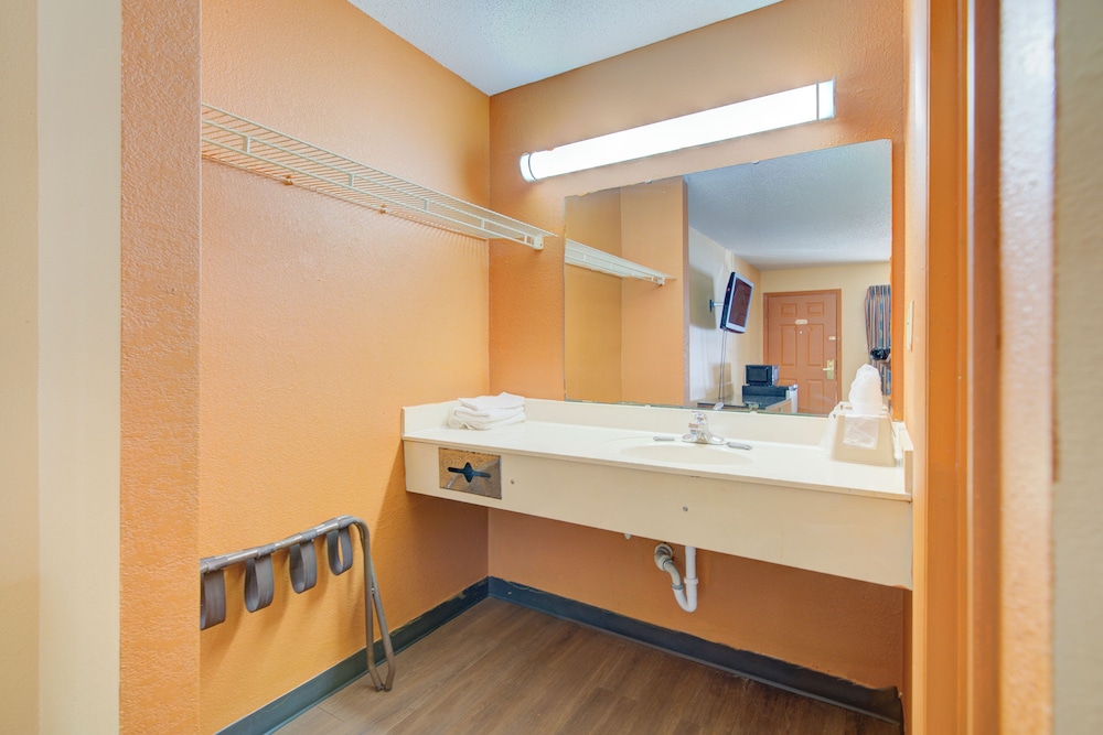 Hotel O Deluxe Inn Kingstree Sc Hwy 52
