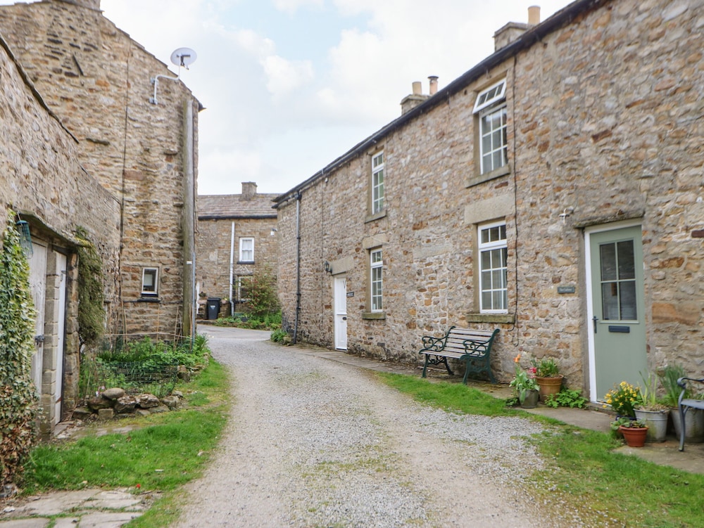 London Vacations - Arklehurst - Property Image 1