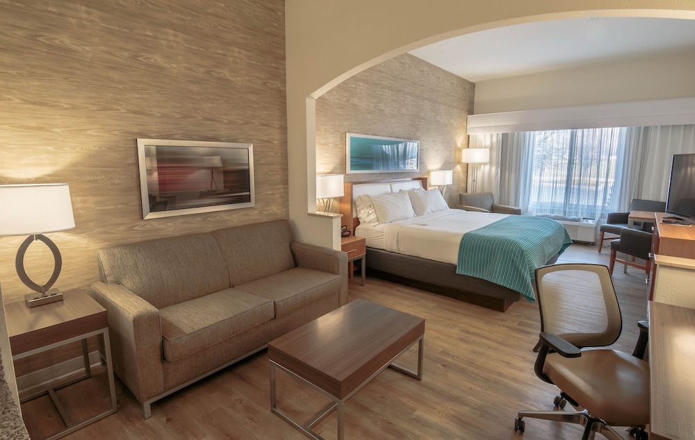 Farmington Vacations - Holiday Inn Express Suites Farmington, an IHG Hotel - Property Image 53
