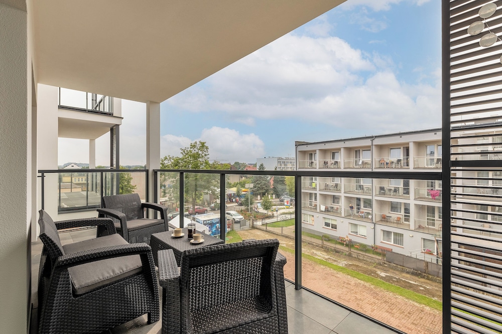 Beachside Apartment by Renters