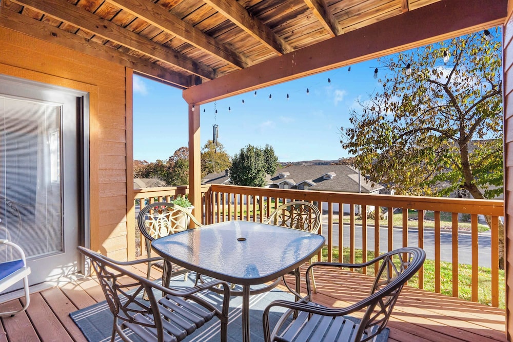 Avondale Hideaway Condo for 6