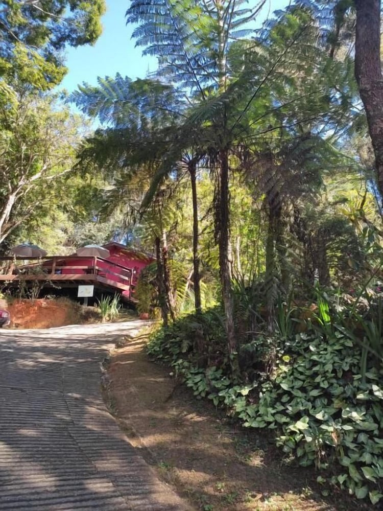 Pousada Pássaro de Fogo