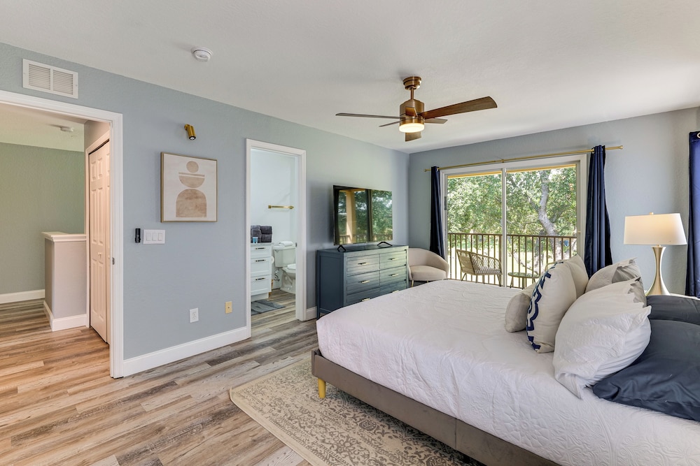 Regal Palms Gem Near Disney w/ Patio, Themed Rooms
