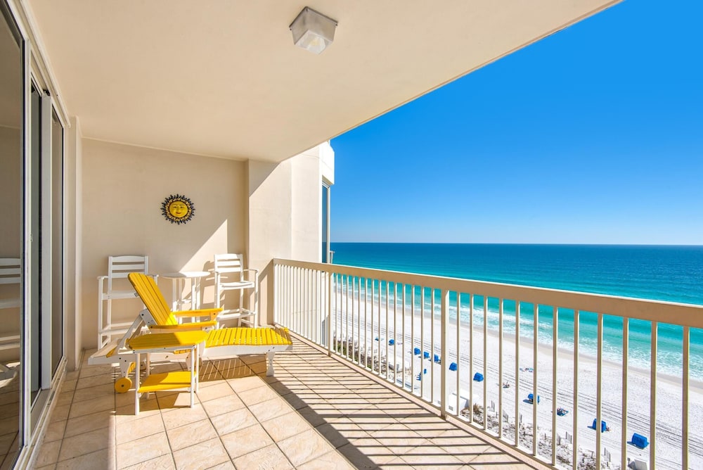 Silver Beach Towers 1003 West