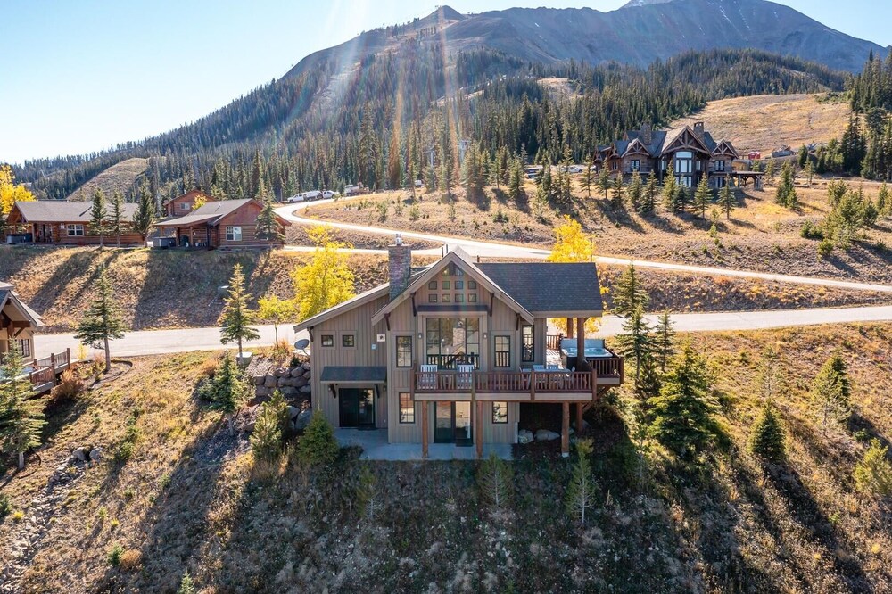 3 Bandit Way 4 Bedroom Home by Moonlight Basin Lodging view 4
