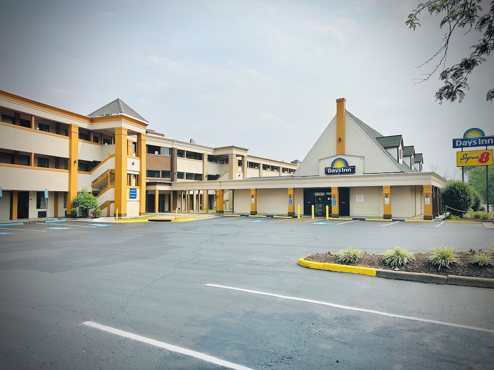 Days Inn by Wyndham WestEnd Alexandria,VA Washington DC Area - Property Image 17
