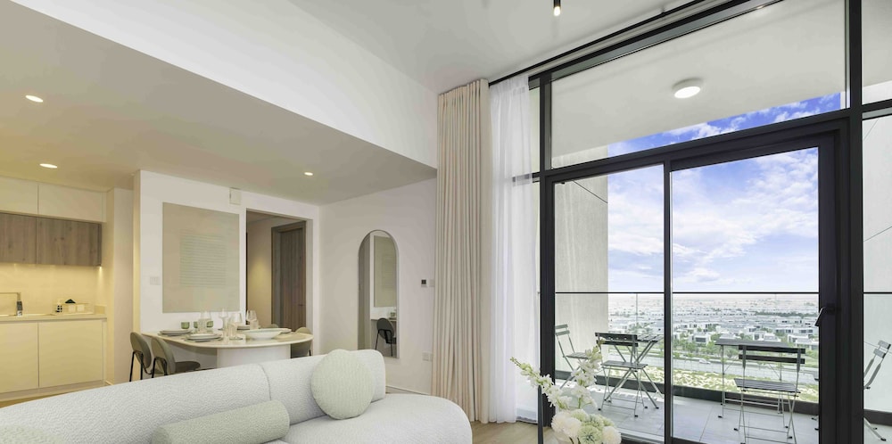 LUX The Dubai Hills Executive Suite