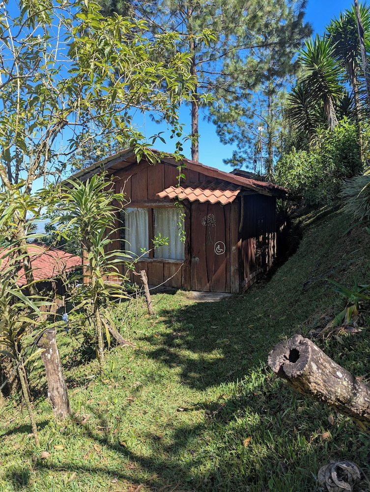 Campos de Oro Wilderness Lodge
