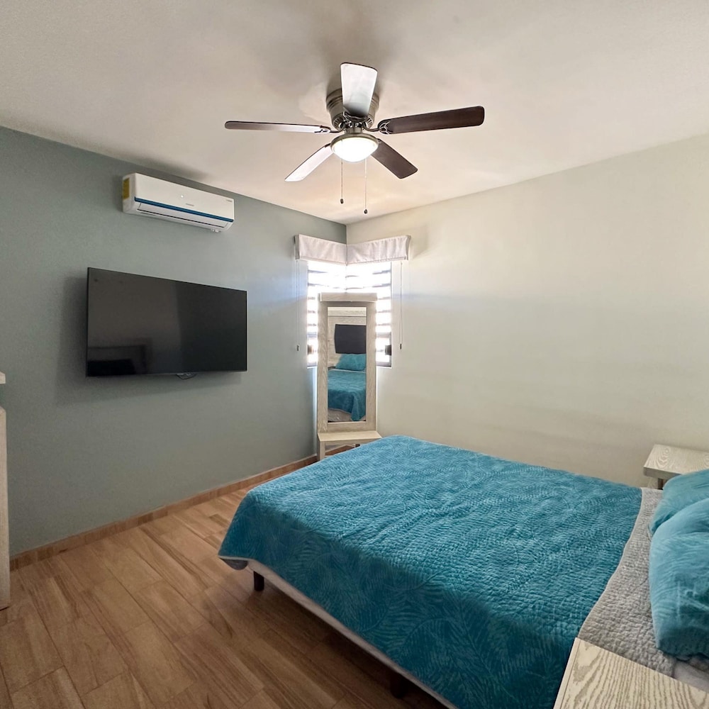 Sleek Downtown Escape With Private Parking