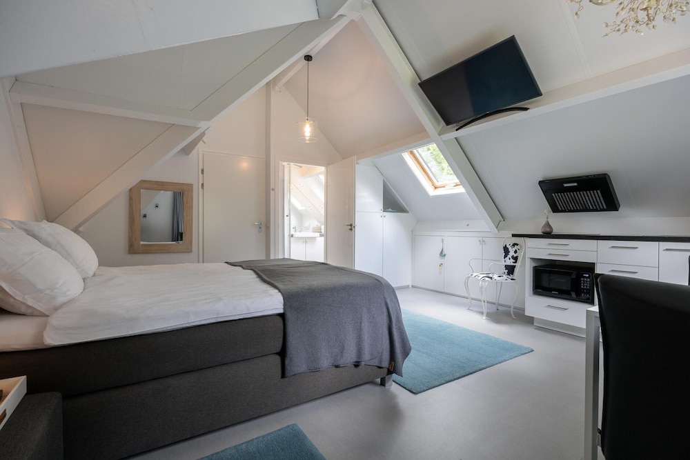 Studio in Kamperland With Terrace