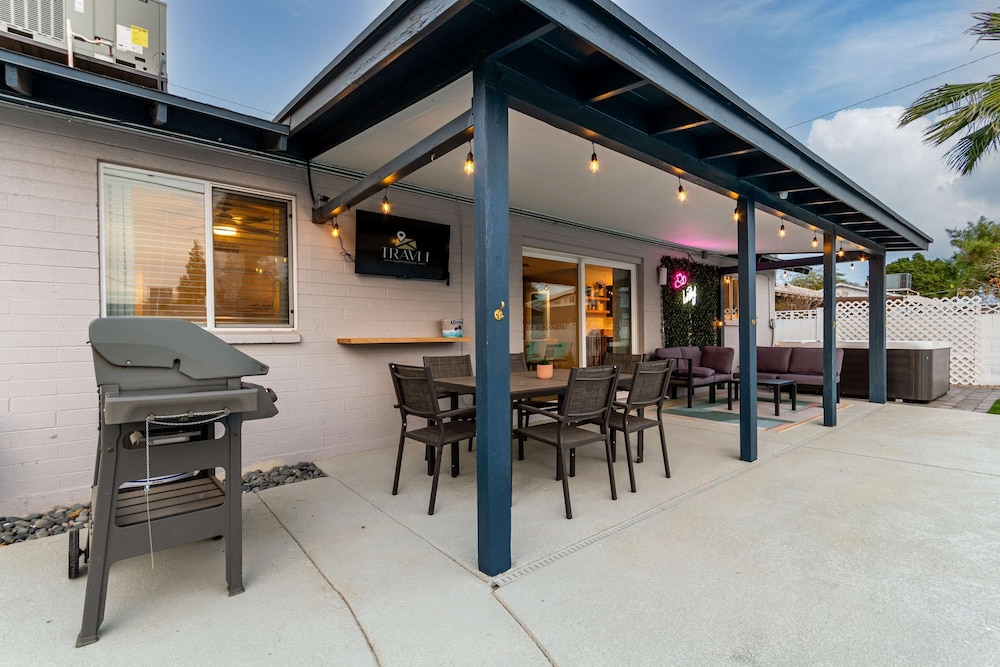 NEW The Mesquite Retreat on Oak Entertainers Oasis