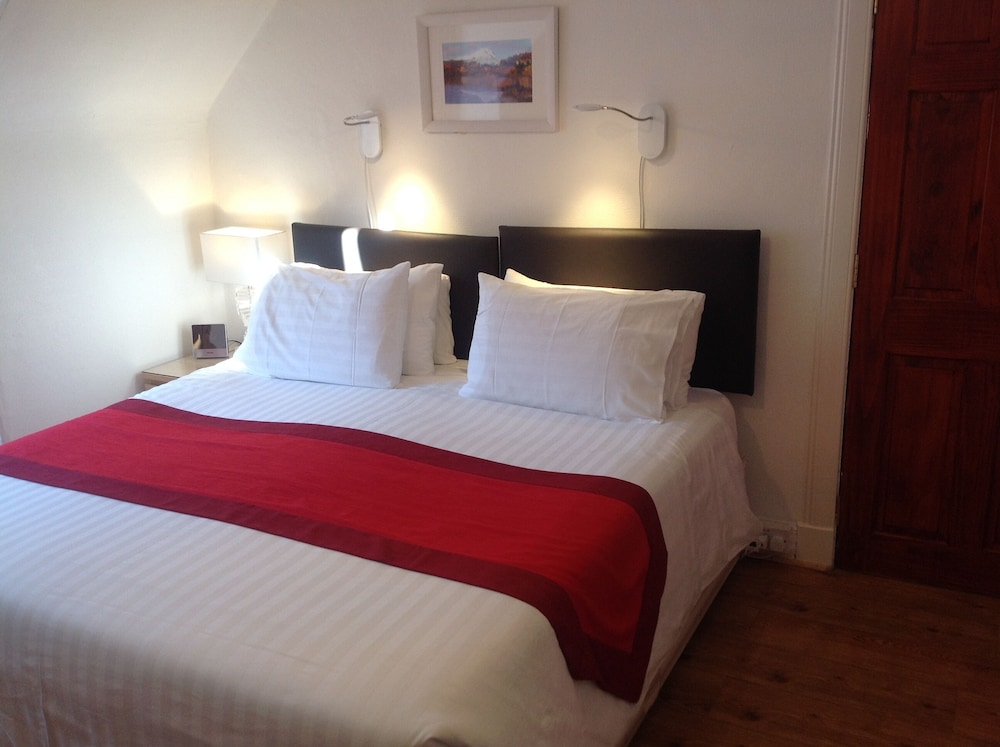 The Golden Larches Cafe and B&B