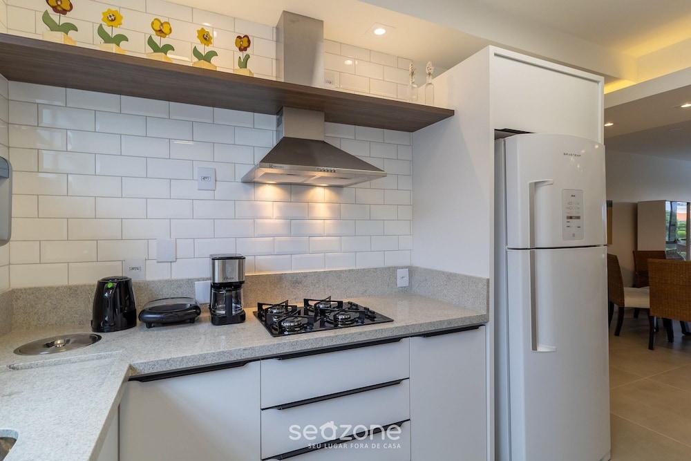 Beira-sea Condominium in Ingleses Norte - POR
