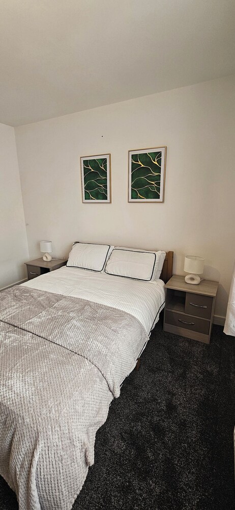 Citrine Suite - Sleeps 8 With Parking view 3