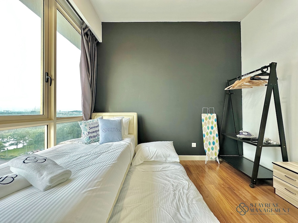 Afiniti Residences Medini by Stayrene